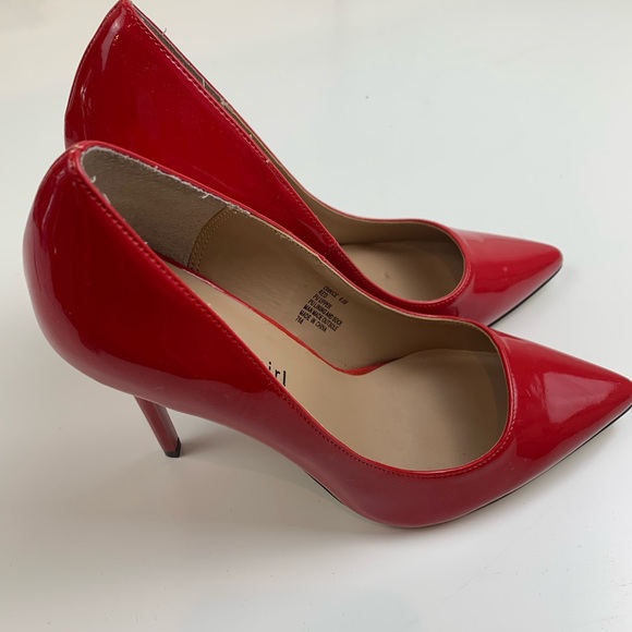 Madden Girl Red Pointed Toe Heels - Picture 3 of 6